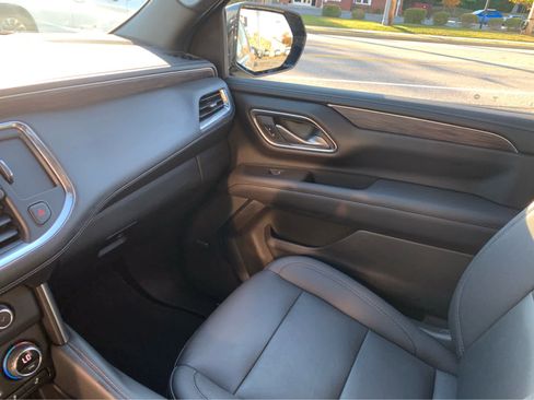 Used 2022 Chevrolet Tahoe LT w/ Luxury Package image 23