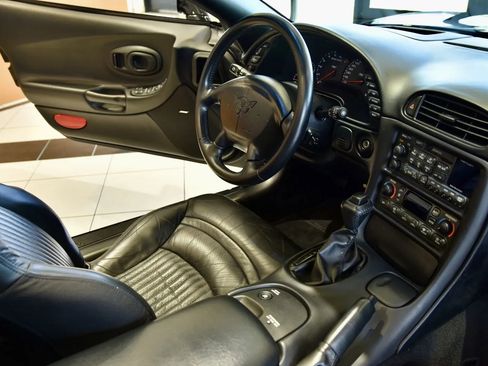 Used 2003 Chevrolet Corvette Convertible w/ Preferred Equipment Group1 RWD image 26