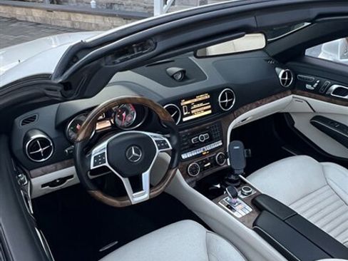 Used 2013 Mercedes-Benz SL 550 image 21