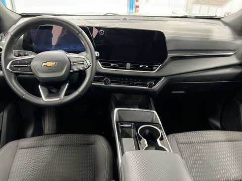 Used 2025 Chevrolet Equinox LT AWD/4WD image 10