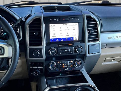 Used 2021 Ford F350 Lariat w/ Lariat Ultimate Package AWD/4WD image 3