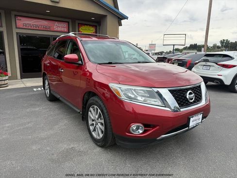 Used 2016 Nissan Pathfinder SV AWD/4WD image 1