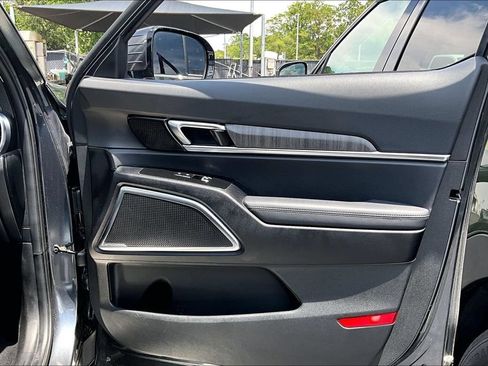 Used 2023 Kia Telluride SX AWD/4WD image 27