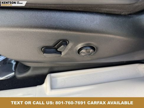 Used 2024 Chrysler Pacifica Limited FWD image 29