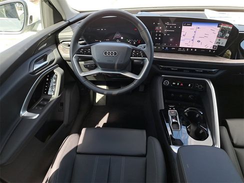 New 2025 Audi Q5 Premium Plus image 23