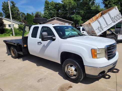 Used 2008 GMC Sierra 3500 W/T w/ Work Truck Preferred Package AWD/4WD image 5
