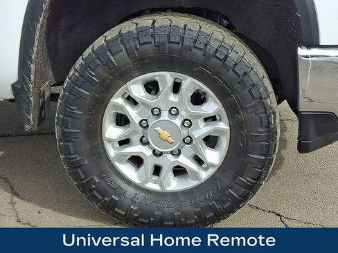 Used 2023 Chevrolet Silverado 3500 LTZ w/ LTZ Convenience Package image 11