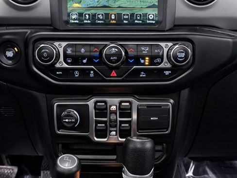 Used 2021 Jeep Wrangler Unlimited Sport AWD/4WD image 28