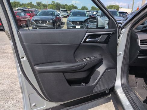 Used 2025 Mitsubishi Outlander SE AWD/4WD image 11