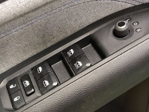 Used 2024 Jeep Compass Latitude image 27