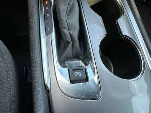 Used 2024 Chevrolet Malibu LT FWD image 33