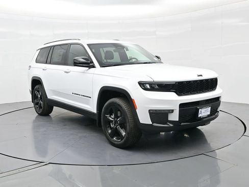 New 2025 Jeep Grand Cherokee L Limited w/ Black Appearance Package image 70