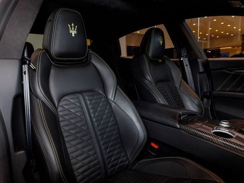 Used 2022 Maserati Quattroporte Trofeo RWD image 10