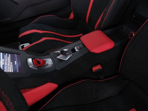 Used 2024 Lamborghini Huracan STO RWD image 15