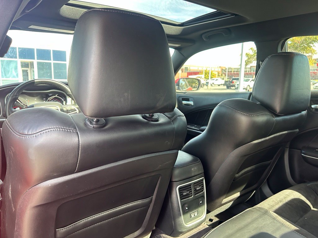 Used 2016 Dodge Charger R/T Scat Pack w/ Technology Group RWD image 33