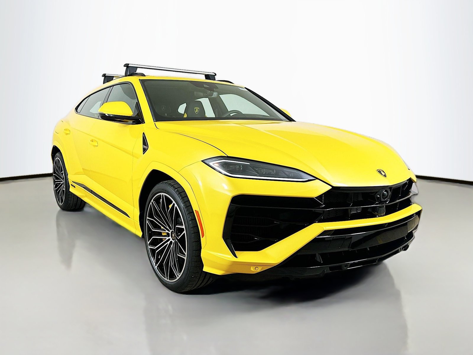 Used 2025 Lamborghini Urus S AWD/4WD image 3