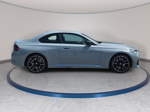 Used 2025 BMW M240i Coupe RWD image 4
