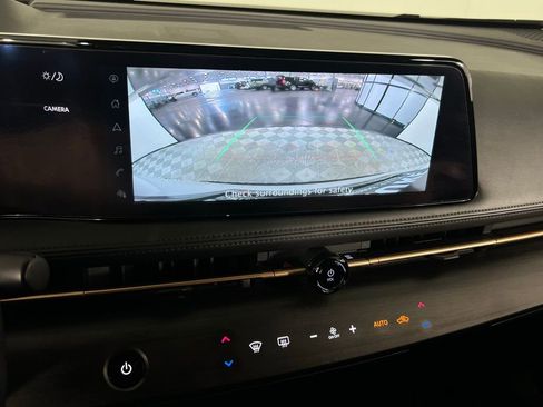 Used 2024 Nissan Ariya AWD image 15
