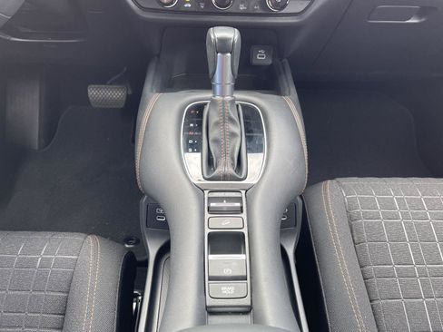 Used 2024 Honda HR-V Sport image 11