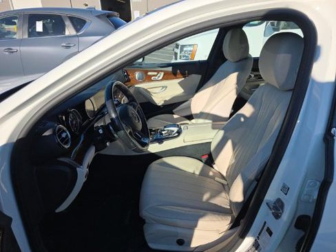 Used 2017 Mercedes-Benz E 300 4MATIC image 7
