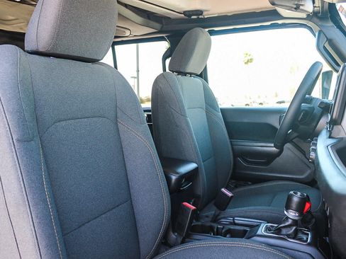 Used 2025 Jeep Wrangler Unlimited Sport AWD/4WD image 16