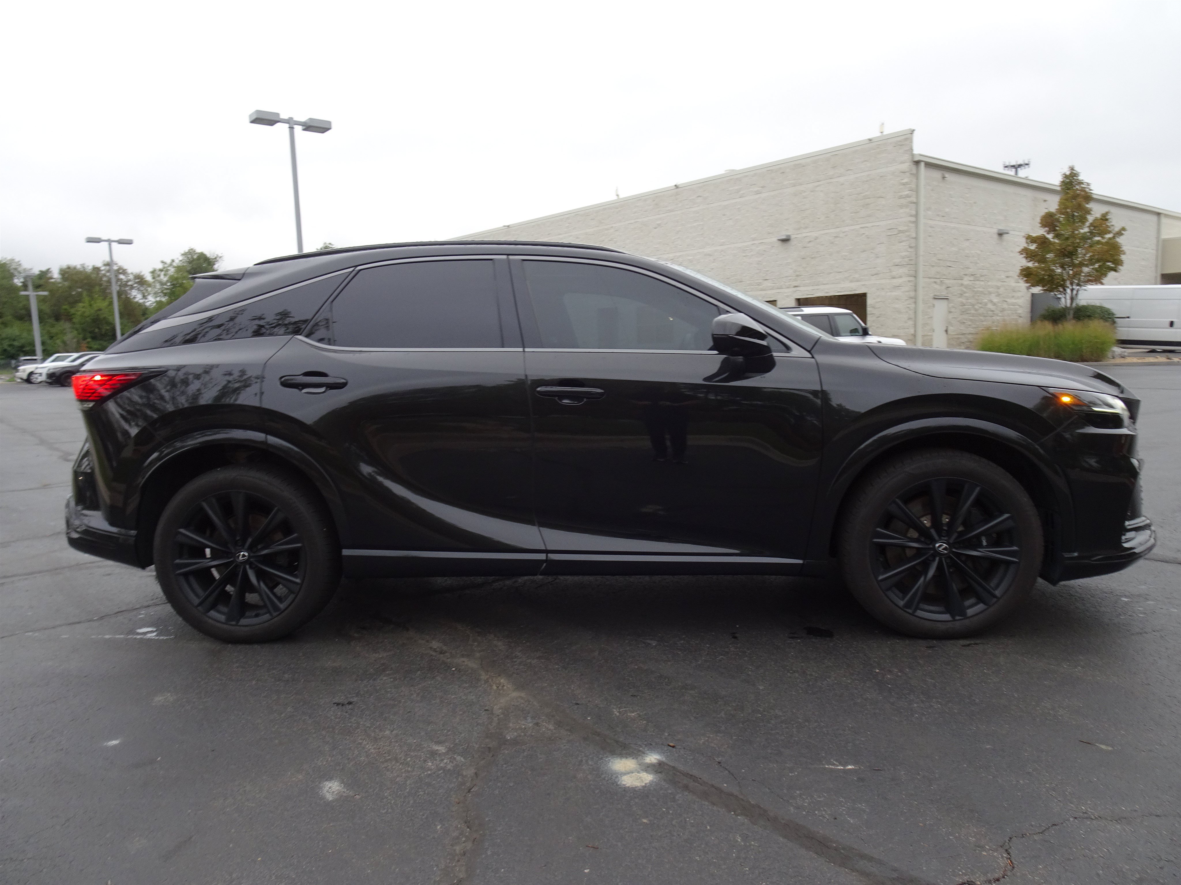 Used 2023 Lexus RX 500h F Sport w/ Accessory Package (2T) AWD/4WD image 7