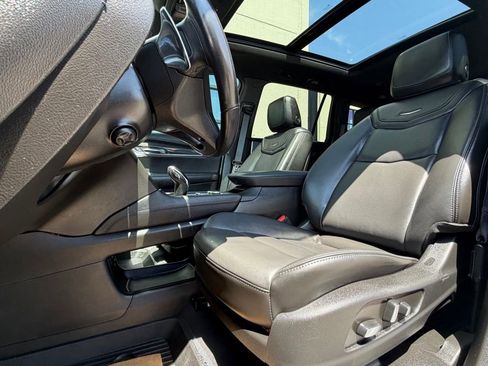 Used 2024 Cadillac XT6 Sport AWD/4WD image 10