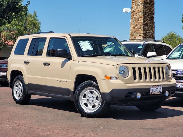 Used 2017 Jeep Patriot Sport FWD image 2