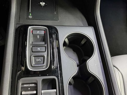 Used 2025 Honda Pilot EX-L image 12