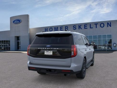 New 2026 Ford Expedition Active AWD/4WD image 8