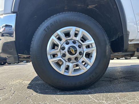 Certified 2024 Chevrolet Silverado 2500 LT image 12