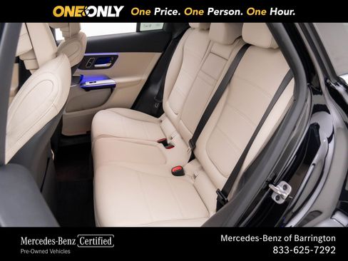 Used 2025 Mercedes-Benz GLC 350e 4MATIC image 18