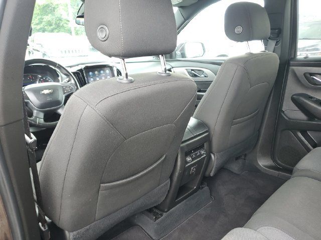 Used 2023 Chevrolet Traverse LT FWD image 14