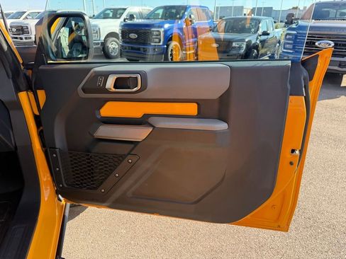 Used 2022 Ford Bronco Black Diamond image 14