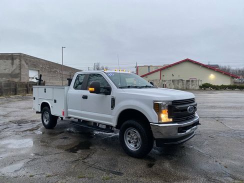 Used 2019 Ford F350 XL w/ XL Value Package image 7