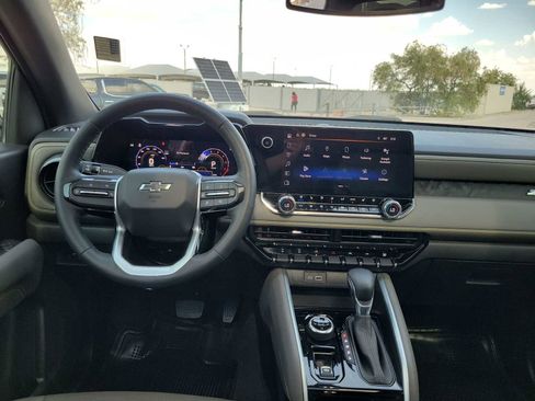 Used 2023 Chevrolet Colorado ZR2 w/ ZR2 Convenience Package III image 10