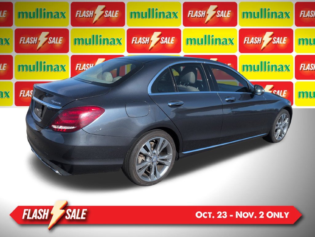 Used 2015 Mercedes-Benz C 300 4MATIC Sedan image 3