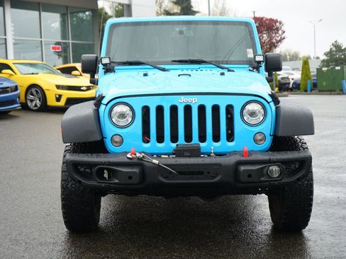 Used 2018 Jeep Wrangler Unlimited Rubicon w/ Connectivity Group image 8