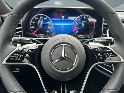 Used 2026 Mercedes-Benz E 350 4MATIC Sedan image 16