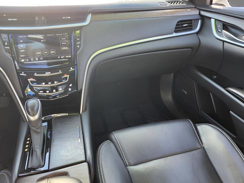 Used 2018 Cadillac XTS Luxury image 13