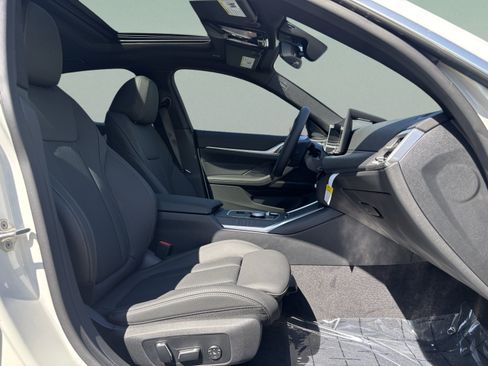 Used 2026 BMW i4 eDrive40 w/ Parking Assistance Package RWD image 20