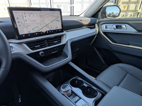 New 2026 Ford Explorer Active w/ Active Comfort Package image 33