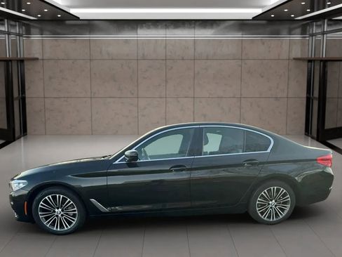 Used 2019 BMW 530i w/ Convenience Package image 3