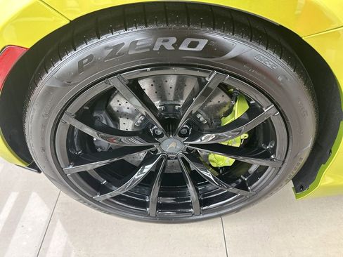 Used 2025 McLaren Artura Spider image 16