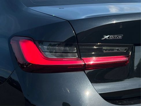Used 2023 BMW 330i xDrive Sedan w/ Premium Package AWD/4WD image 34