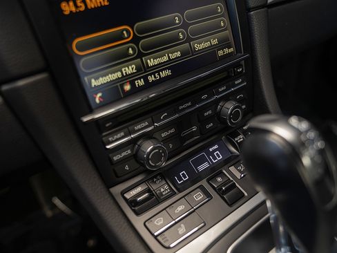 Certified 2016 Porsche 911 Carrera RWD image 12