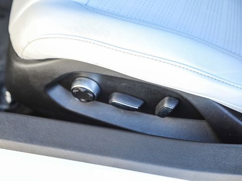 Used 2021 Chevrolet Corvette Stingray image 19