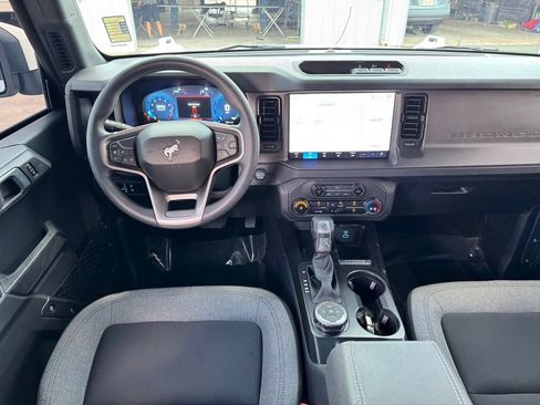 Used 2025 Ford Bronco 4-Door AWD/4WD image 9
