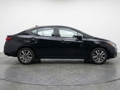 Used 2025 Nissan Versa SV image 11