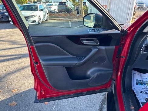 Used 2018 Jaguar F-PACE Prestige image 12